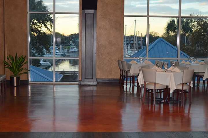 Dining 60 of 74