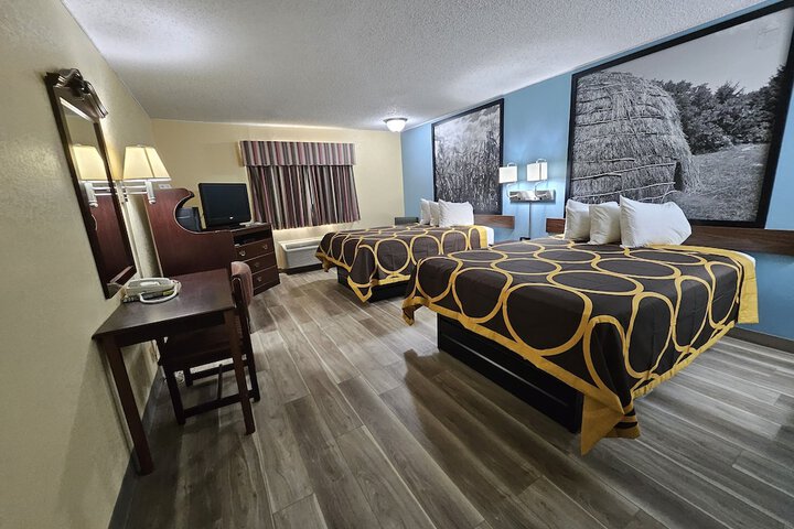 Room 9 of 23