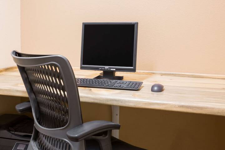 Business Center 20 of 20