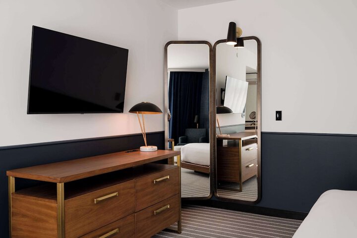Cambria Hotel Boston Somerville