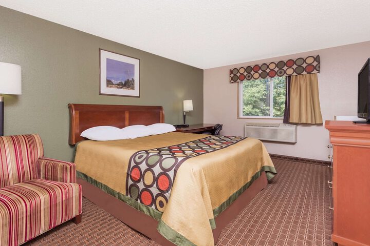 Room 10 of 23