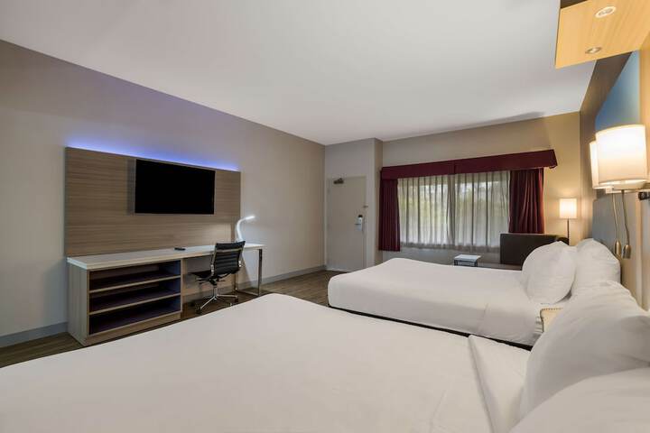 Best Western Diamond Bar Hotel & Suites