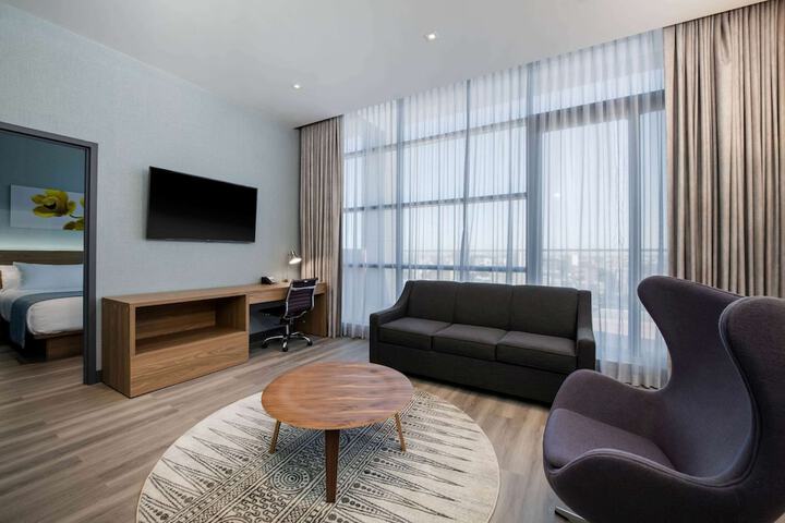 Room 26 of 40