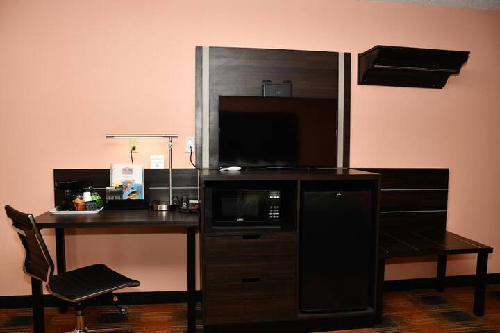Room 27 of 39