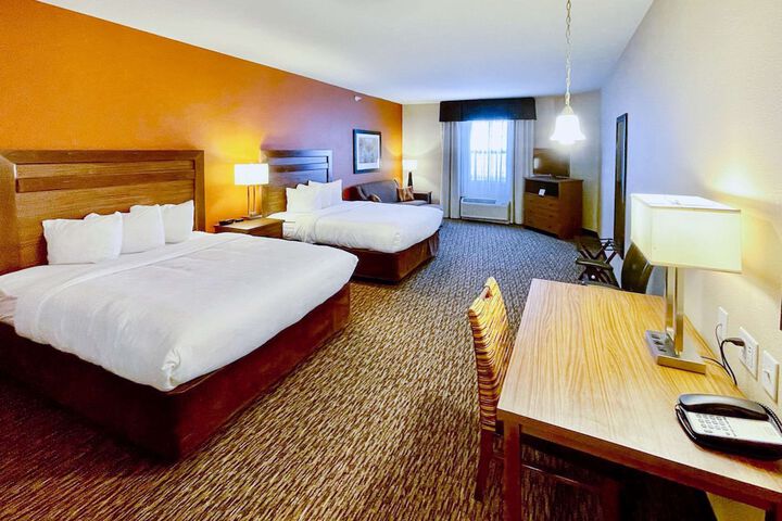 Room 13 of 26