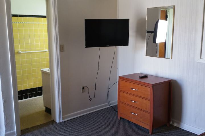 Room 44 of 65