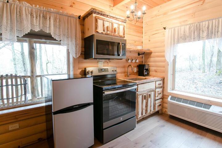 Coblentz Country Lodge by Amish Country Lodging
