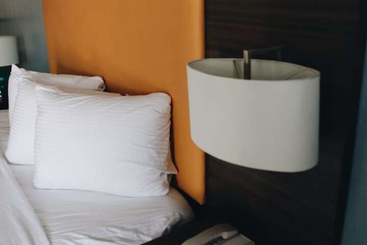 Room 33 of 38