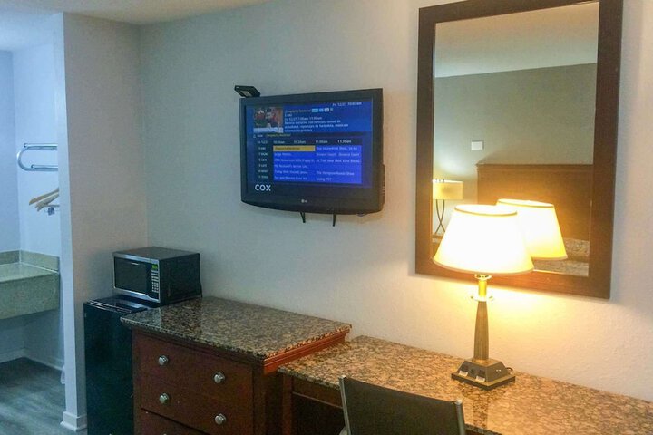 Room 8 of 21