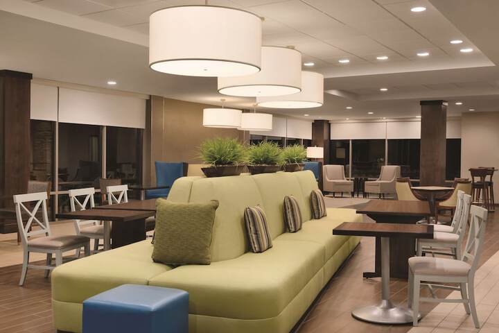 Hotel Interior 9 of 33