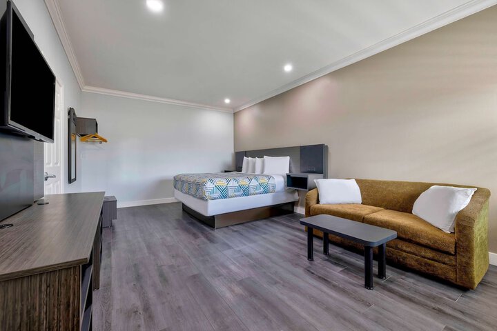 Room 14 of 31