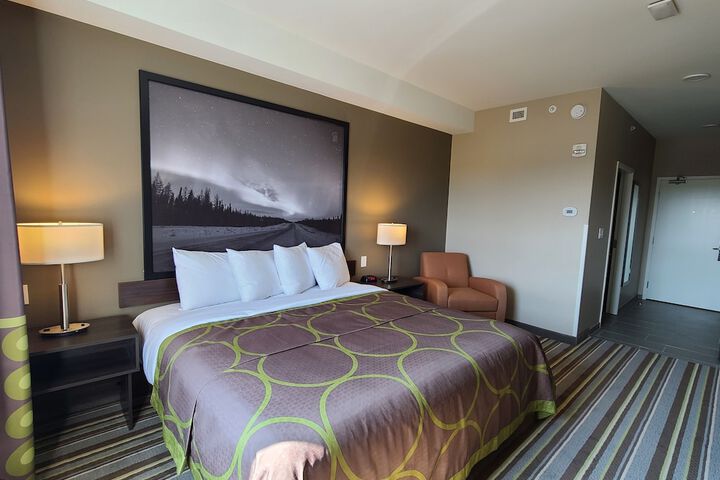 Room 27 of 51