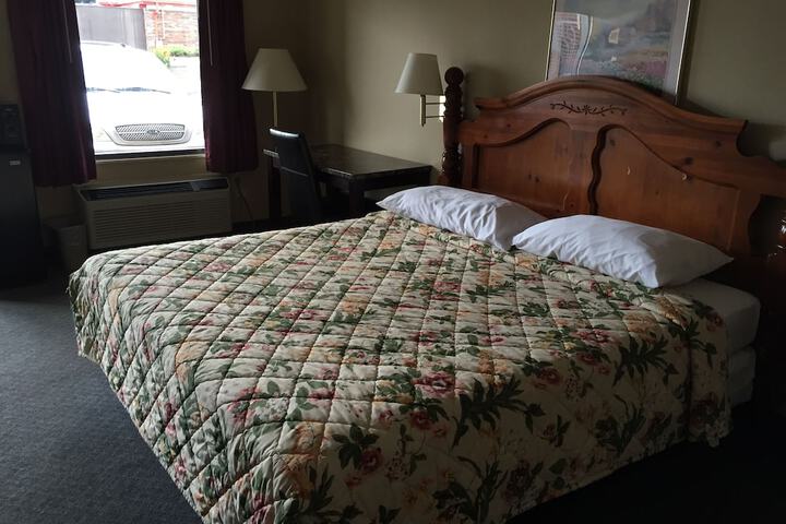 Room 18 of 33