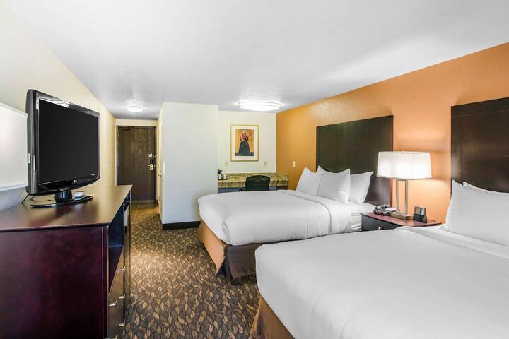 Room 29 of 40