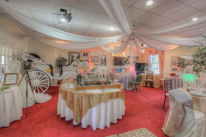 Ballroom/Hall 144 of 166