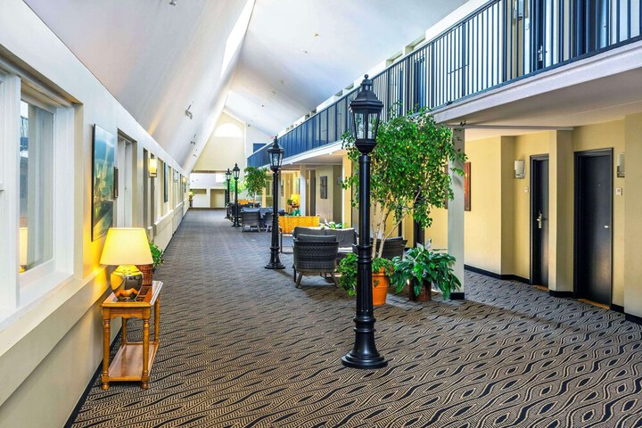 Quality Inn & Suites Garden of the Gulf