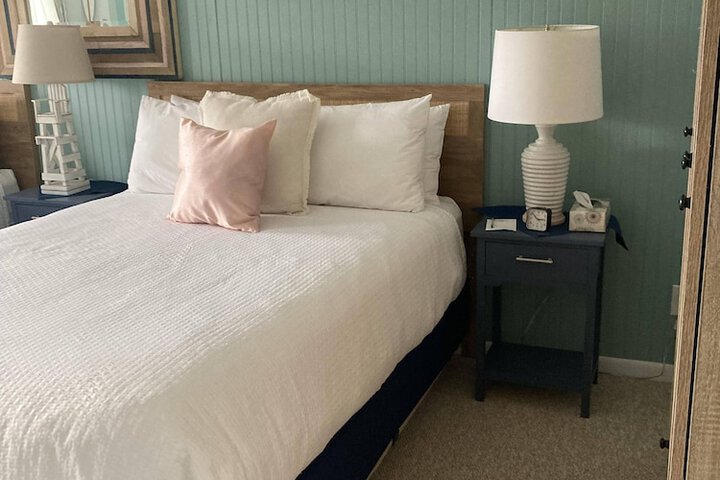 Room 128 of 153