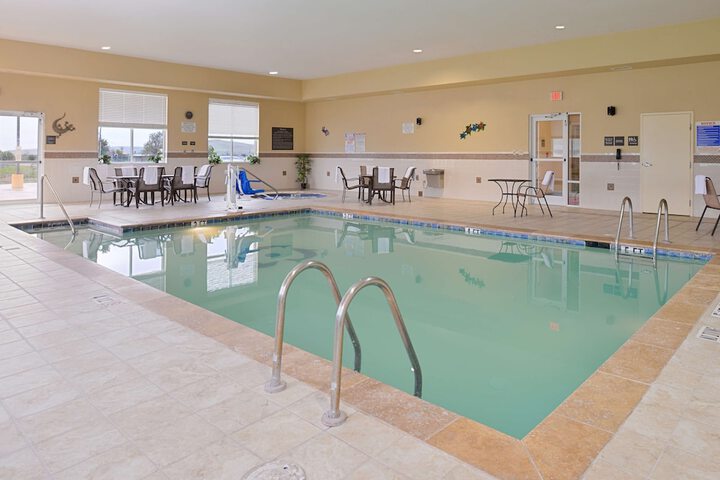Pool 11 of 40