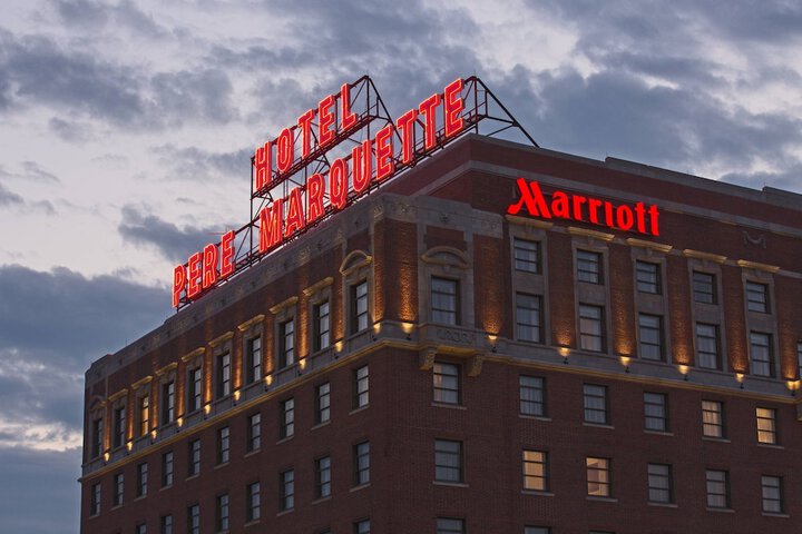 Hotel 2 of 75