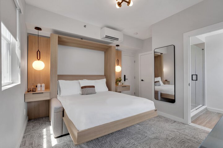 Room 13 of 48
