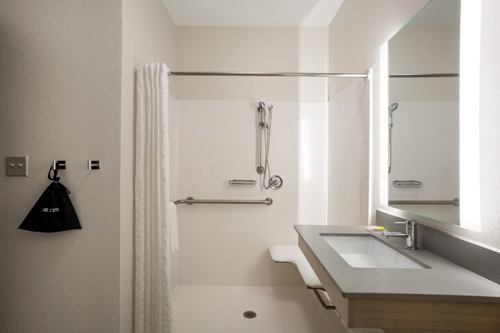 Room 31 of 59