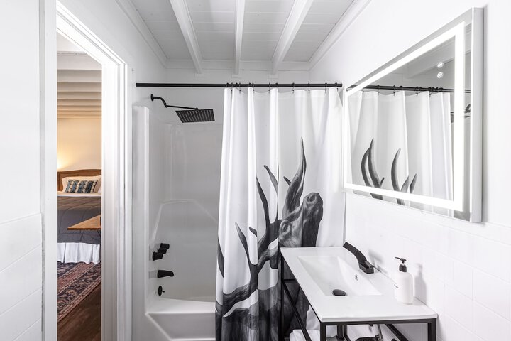 Room 8 of 21