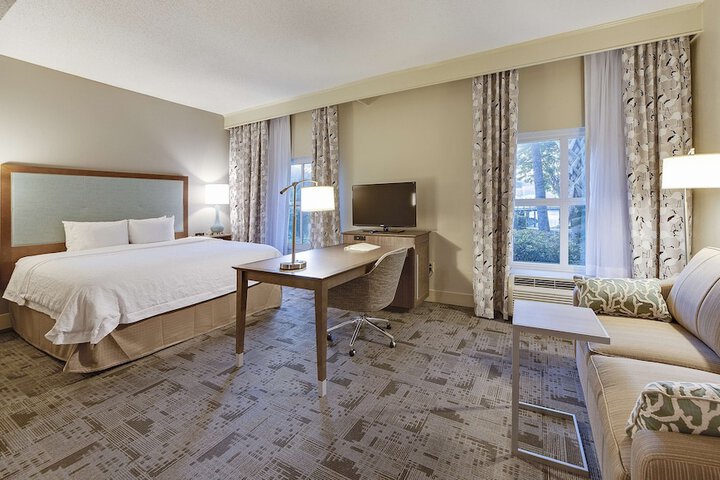 Room 9 of 27