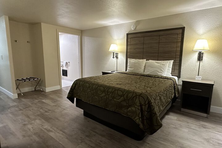 Room 16 of 51
