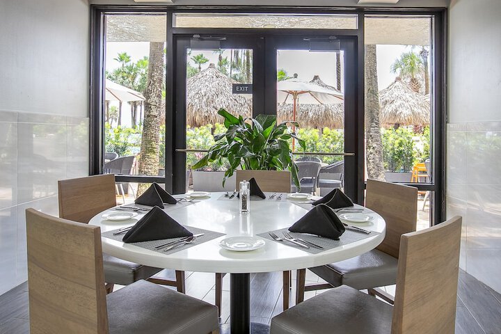 Dining 122 of 157