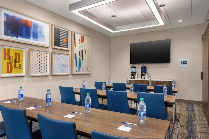 Holiday Inn Express and Suites Rhinelander by IHG