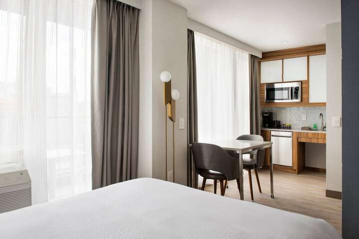 Room 11 of 20