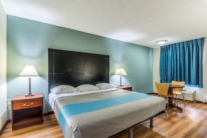 Motel 6 Kenly NC