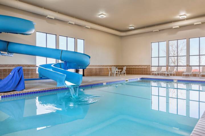 Pool 4 of 65