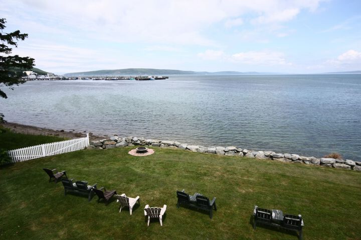 Come From Away B & B Inn