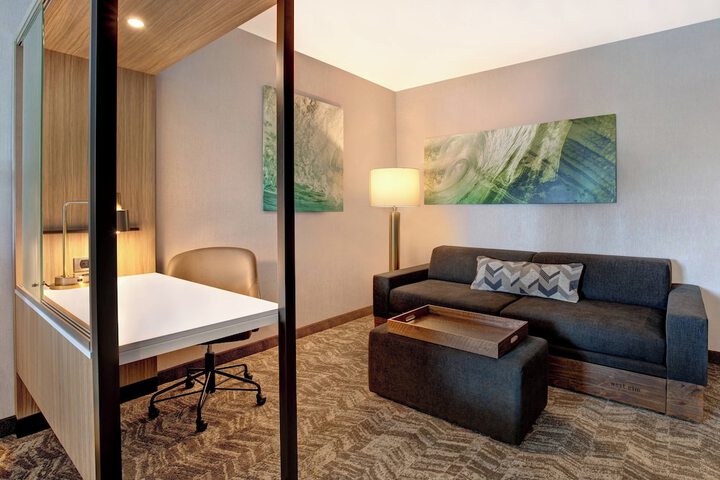 Room 15 of 34