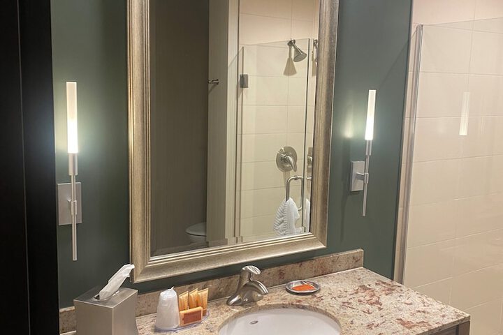 Room 17 of 48