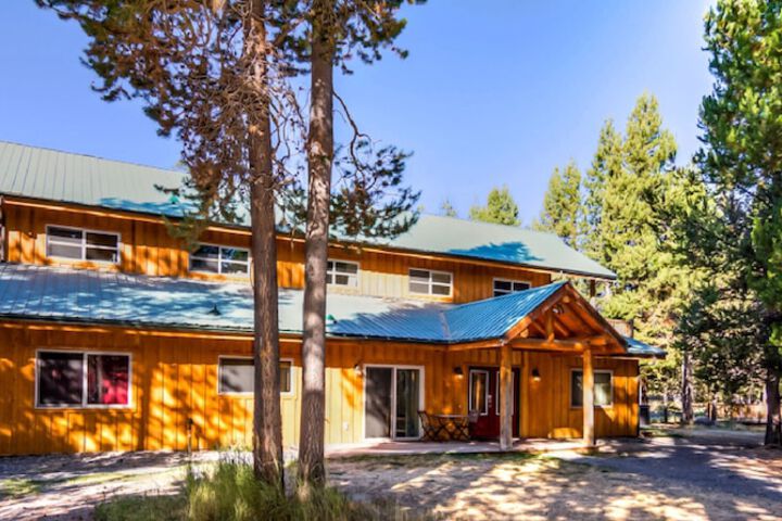 DiamondStone Guest Lodges