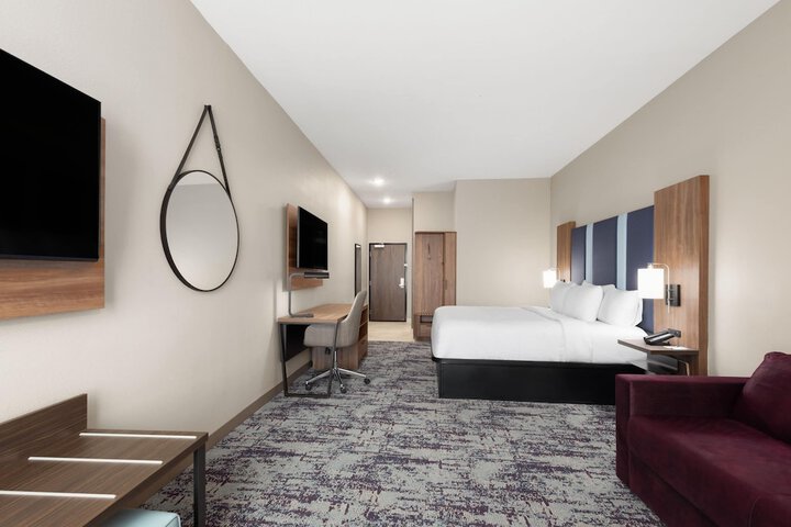 La Quinta Inn & Suites by Wyndham Athens I-65