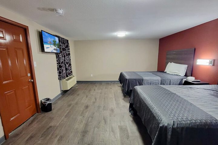 Budget Inn & Suites