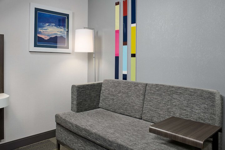Room 15 of 21