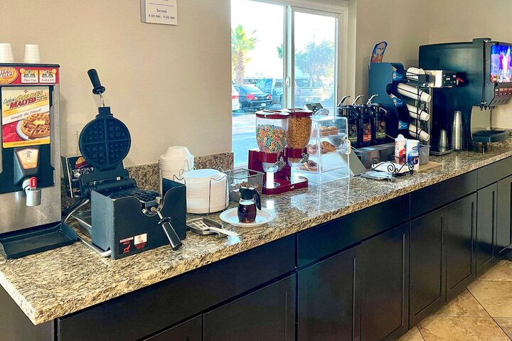 Breakfast/Coffee Service 14 of 15