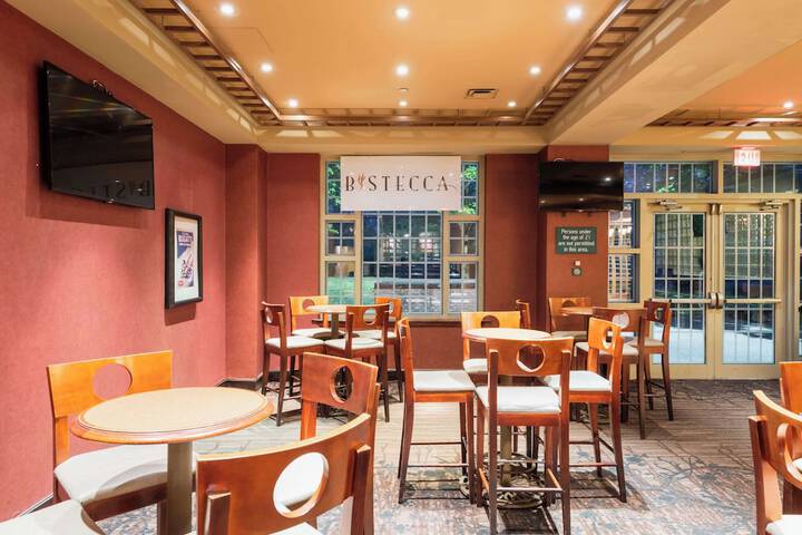 Embassy Suites by Hilton Parsippany