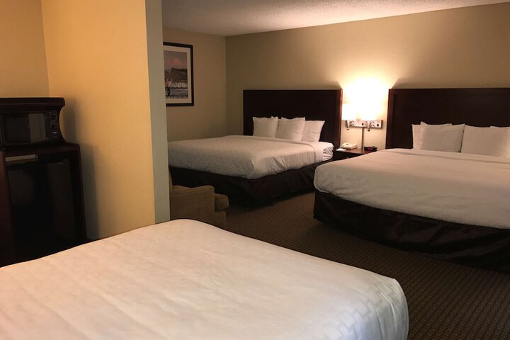 Room 64 of 105