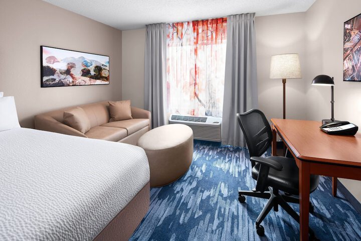 Room 18 of 27
