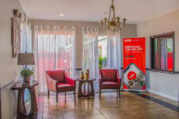OYO Townhouse Donaldsonville - Gonzale