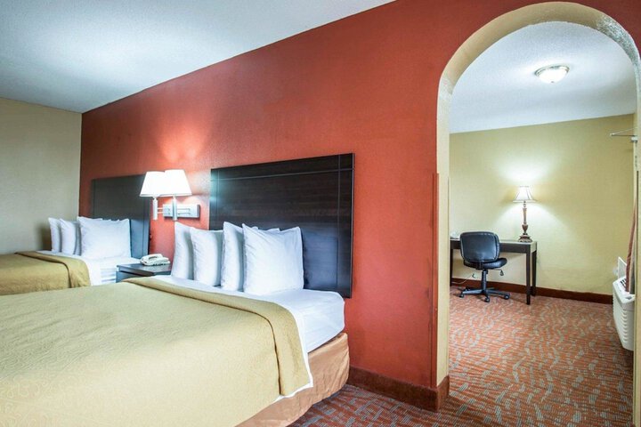 Quality Inn & Suites Monroe