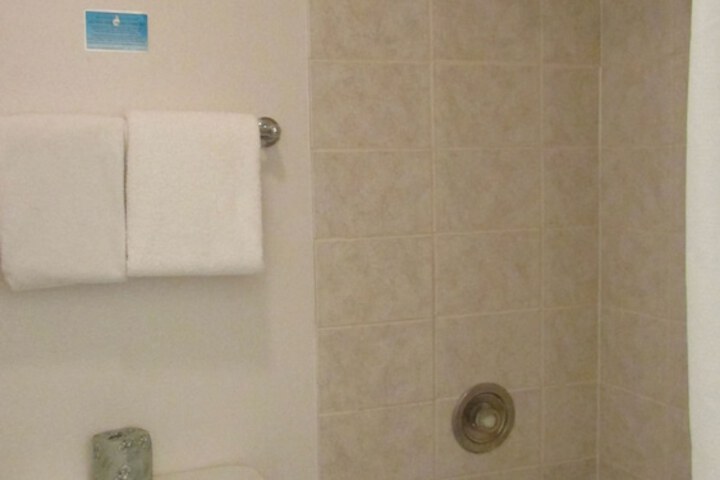 Room 33 of 36