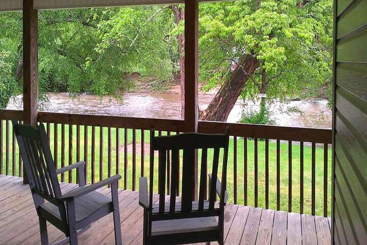 Lloyds on the River Country Inn by OYO