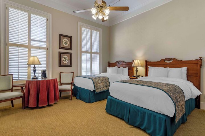 Room 21 of 32