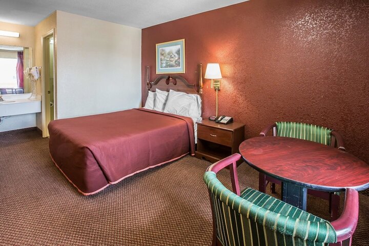 Room 20 of 23